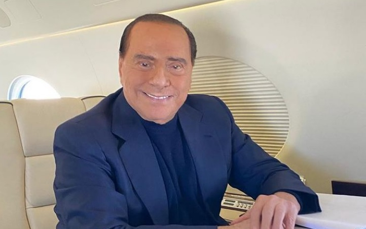 Silvio Berlusconi nem jelöli magát az olasz államfői székbe