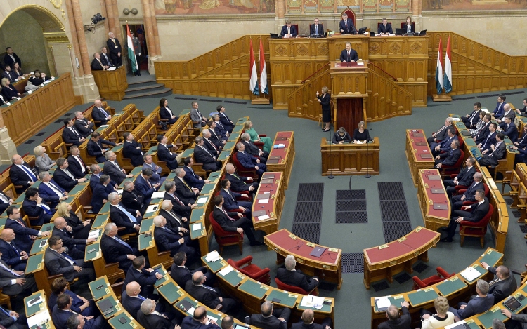 Jövő héten fogadja el a Parlament a 2019-es költségvetést