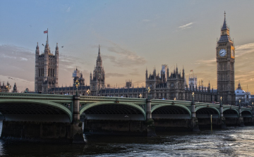 A tervek szerint folytatódhat a nyitás Nagy-Britanniában